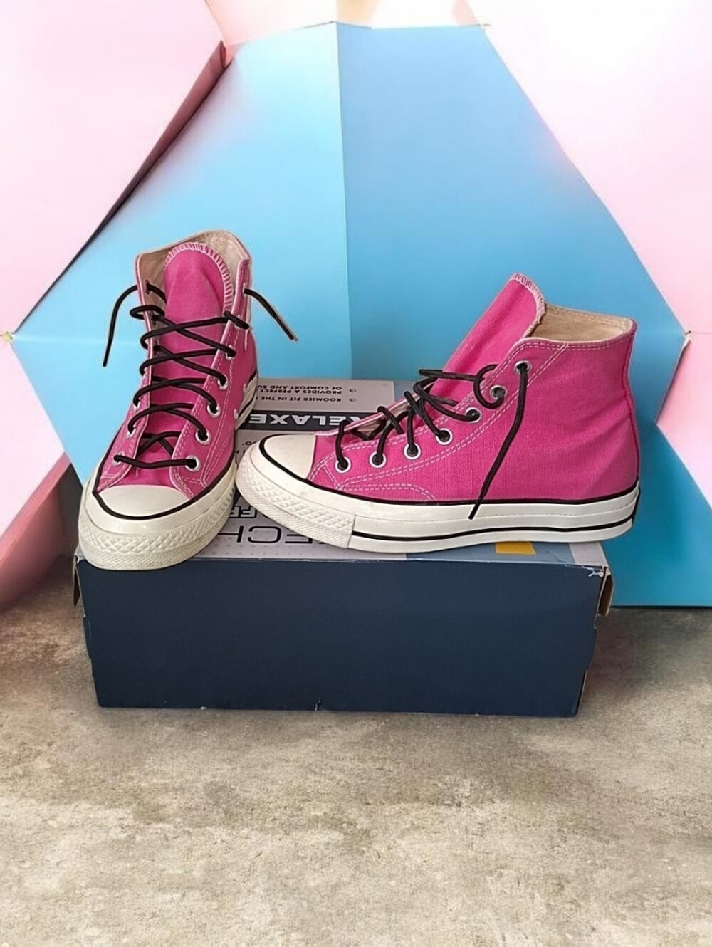 Hot Pink Converse High Top Chuck Taylor Womens Size 9